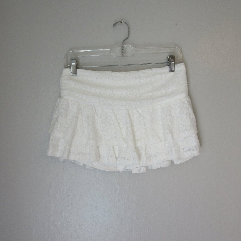 Cider White Layered & Ruched Lace Back Zip Mini Skort Size Small